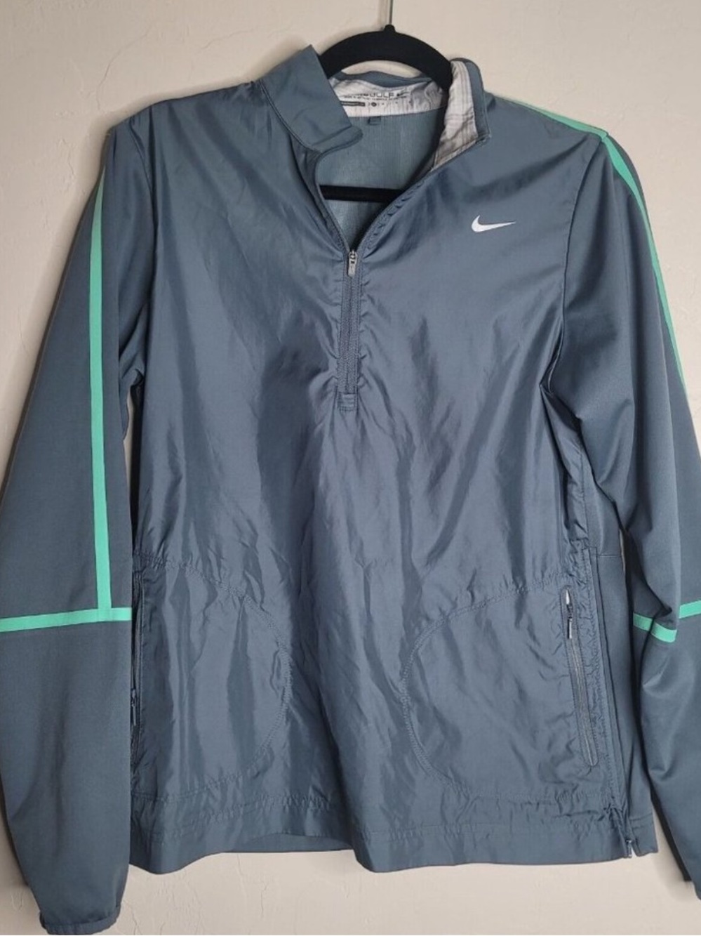 Nike Women’s Gray Performance Jacket with Teal Accents